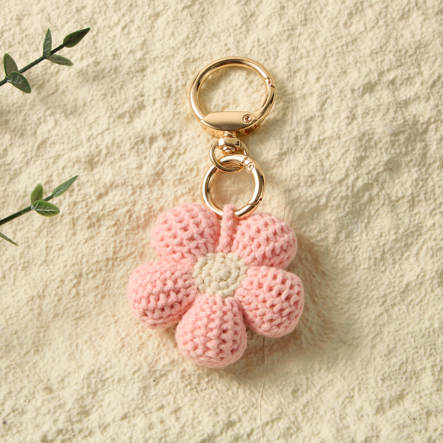 Analyzing image Hand-Knitted-Pink-Flower-Keychain