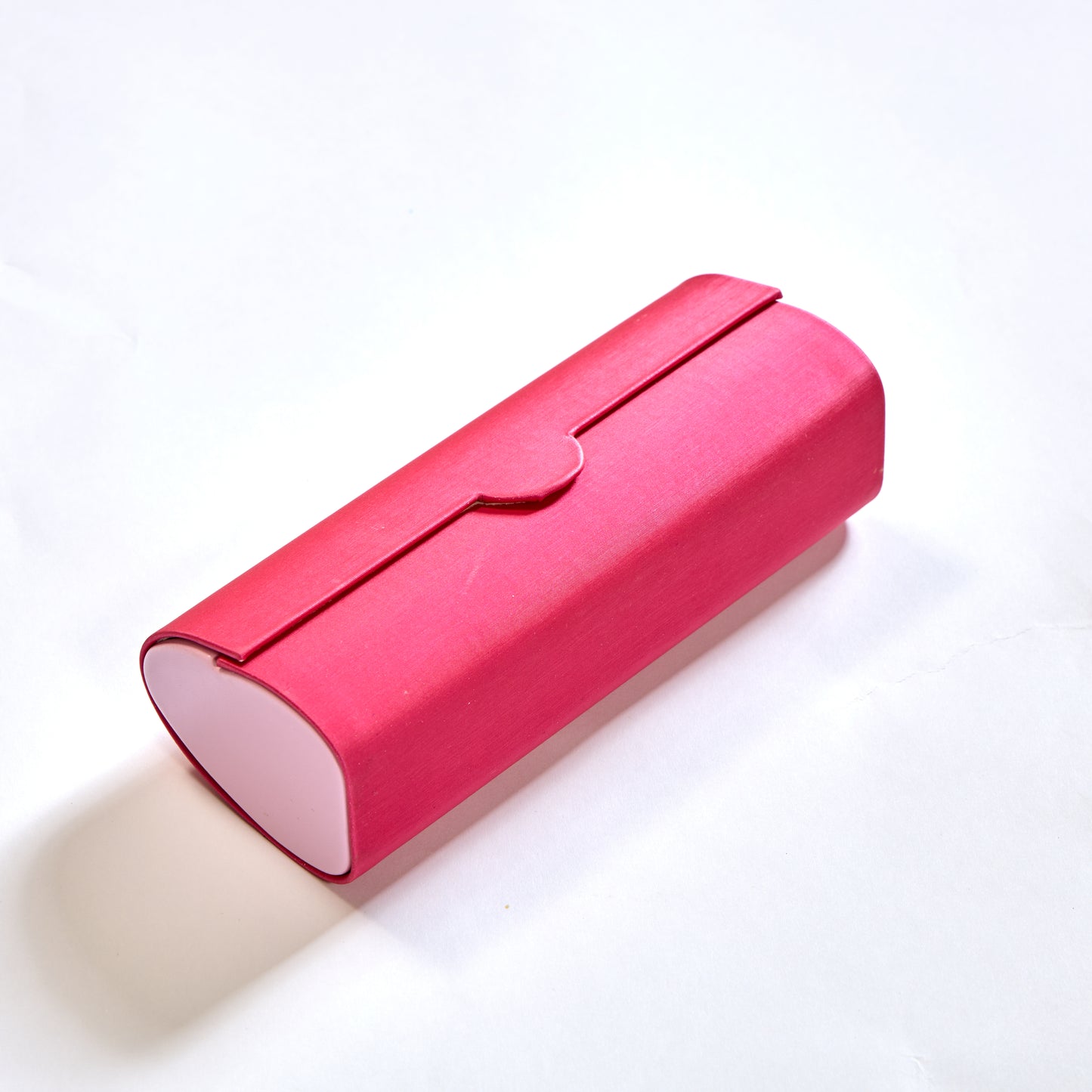 Vintage-Inspired Magnetic Glasses Case: Retro Cylindrical Design for Stylish Eyewear Protection (Pink)