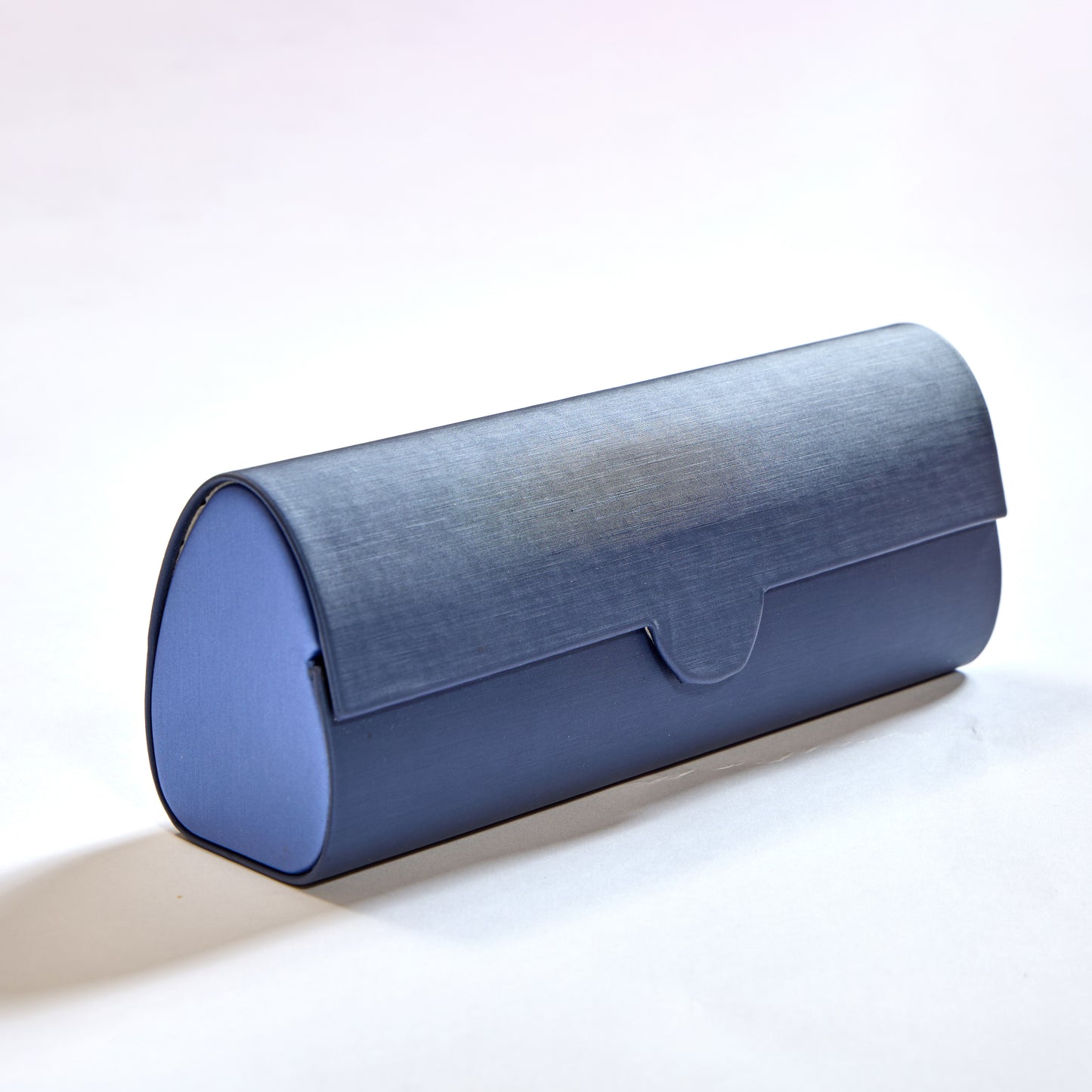 Vintage-Inspired Magnetic Glasses Case: Retro Cylindrical Design for Stylish Eyewear Protection (Stone Blue)