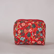 Load image into Gallery viewer, Nature&#39;s Bloom Floral Quilted Makeup Pouch - Travel-Friendly Cosmetic Bag
