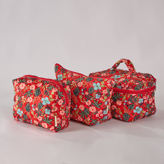 Nature's Bloom Floral Quilted Makeup Pouch - Travel-Friendly Cosmetic Bag