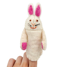 Load image into Gallery viewer, Felt Finger Puppet Toy - Woodland Animals - Woodland Creatures
