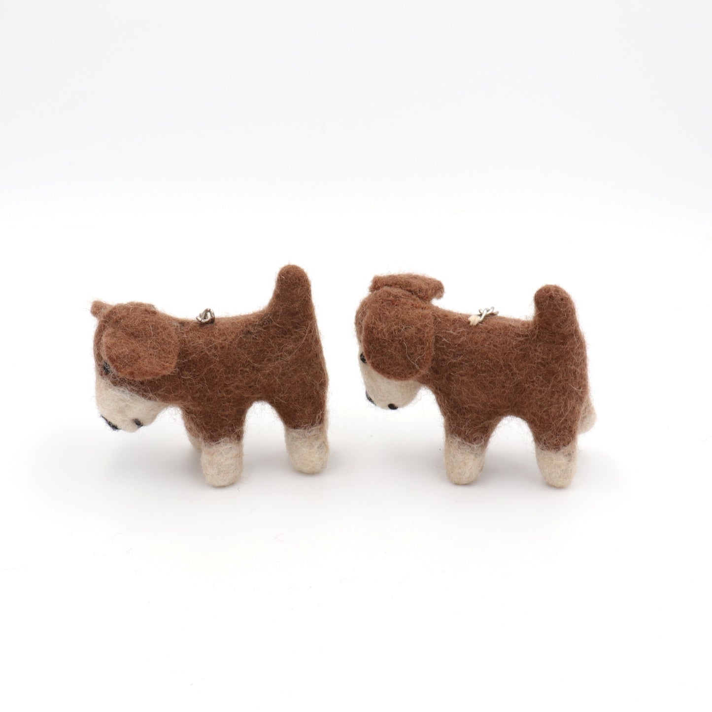 Handmade Wool Felt Dog Keychain – Cute Puppy Bag Charm for Dog Lovers