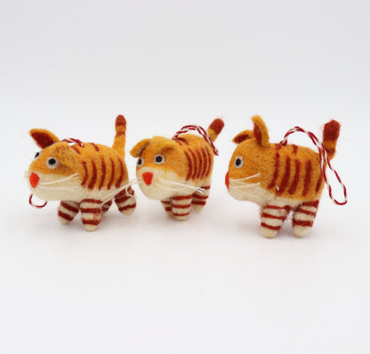 Handmade Felt Orange Tabby Cat Ornament – Cozy Kitty for Christmas Tree