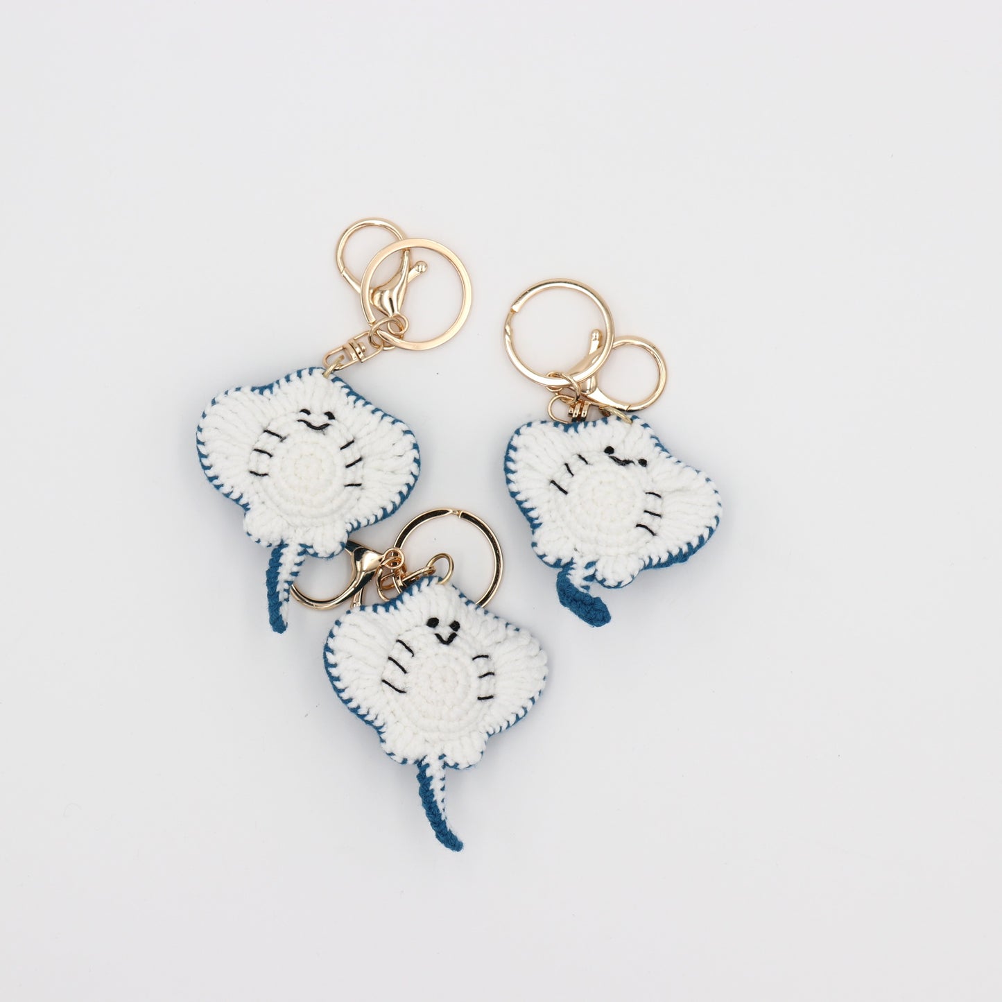 Handmade Crochet Stingray Keychain – Cute Ocean Animal Bag Charm