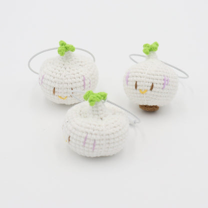 Stinkin’ Cute: Hand-Knitted Garlic Keychain