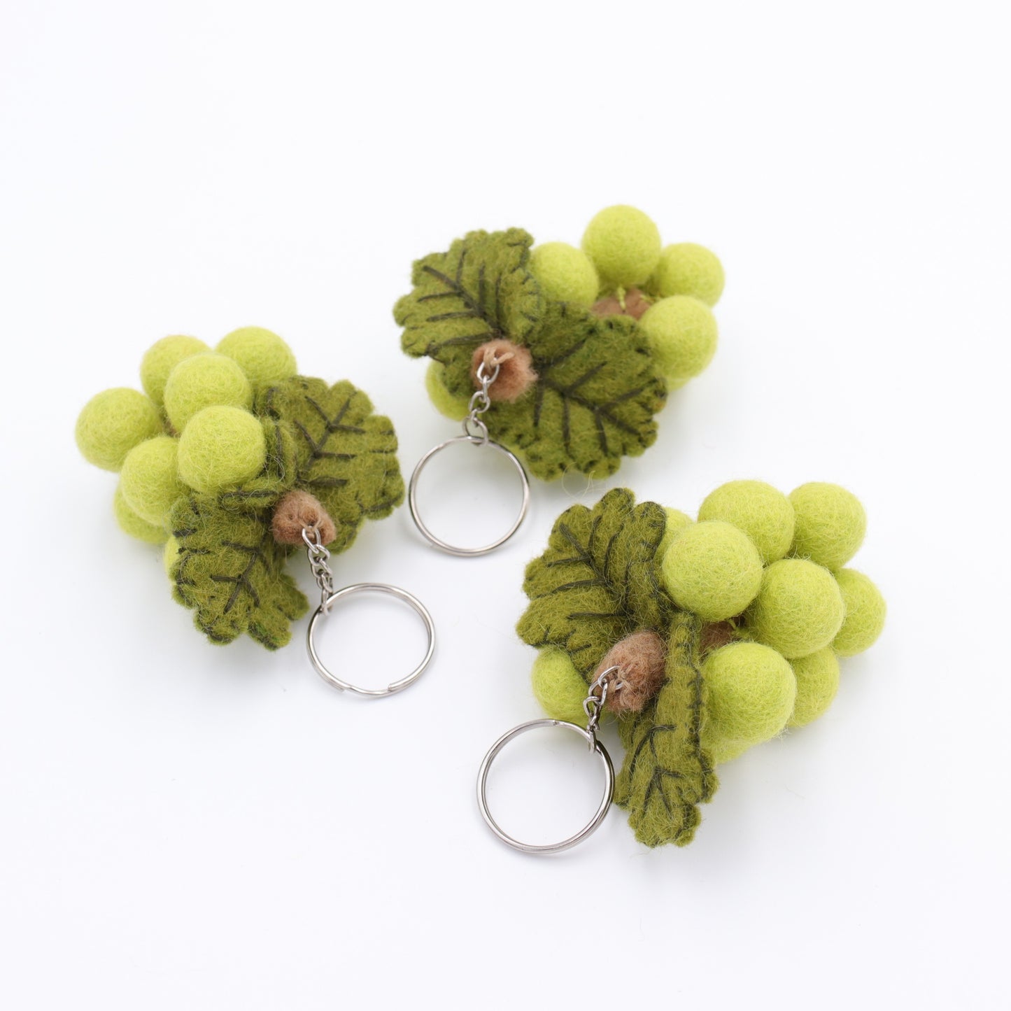 Handmade Felt Grapes Keychain – Cute Fruit Bag Charm, Wool Grape Key Ring